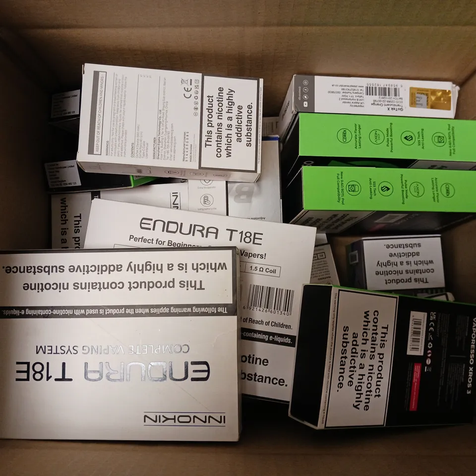 APPROXIMATELY 20 VAPES & E-CIGARETTES TO INCLUDE VAPORESSO ECO NANO, VOOPOO ARGUS G, ASPIRE GOTEK X, ETC