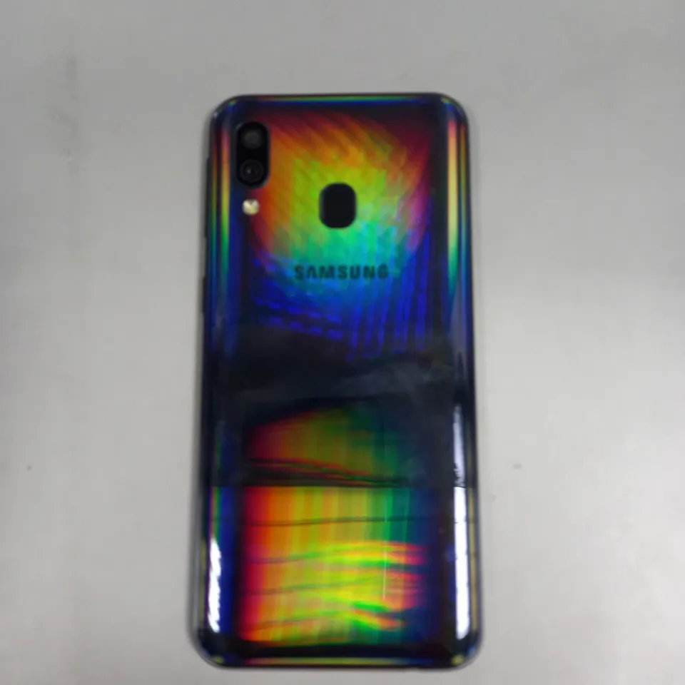 SAMSUNG GALAXY A40 SMARTPHONE 