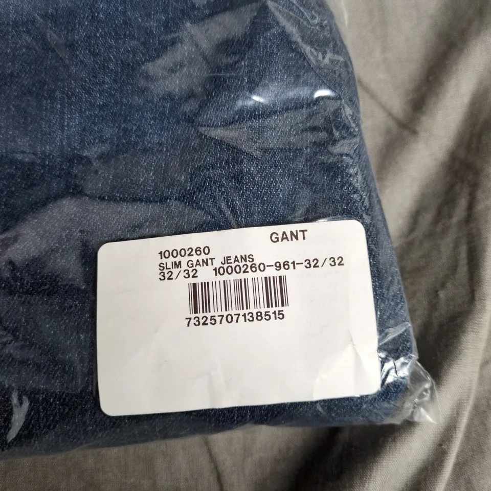 GANT SLIM JEANS FOR MEN – UK 32/32, SEALED IN PACKAGING