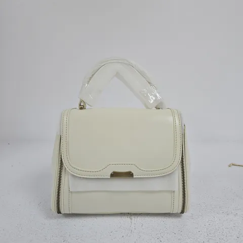 BOX OF APPROXIMATELY 5: WHITE HANDBAGS