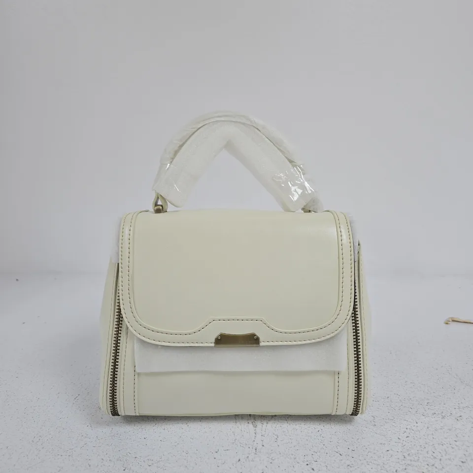 BOX OF APPROXIMATELY 5: WHITE HANDBAGS