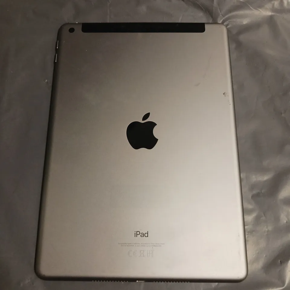APPLE IPAD 6TH GEN TABLET IN SILVER