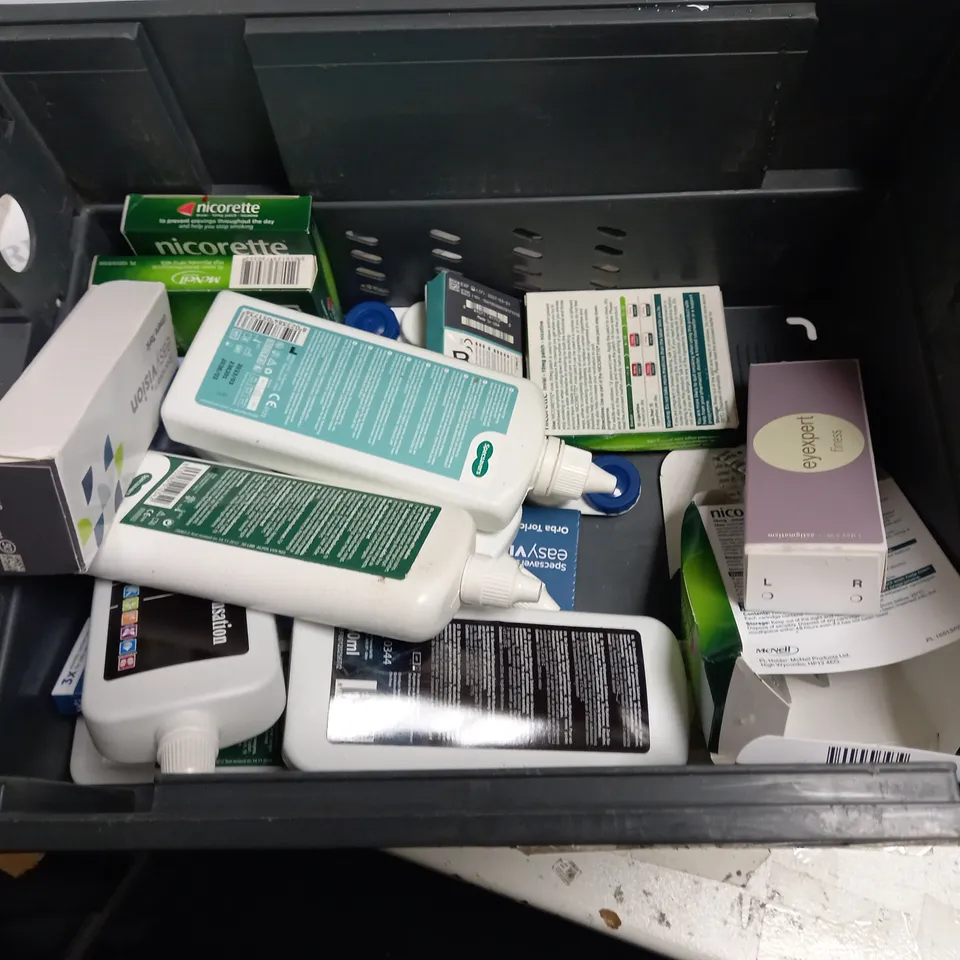 BOXED LOT TO CONTAIN APPROX. 25 X ASSORTED VISION CARE PRODUCTS. INCLUDES PACKS OF CONTACT LENSES & CONTACT LENSE CLEANING SOLUTION. BRANDS VARY
