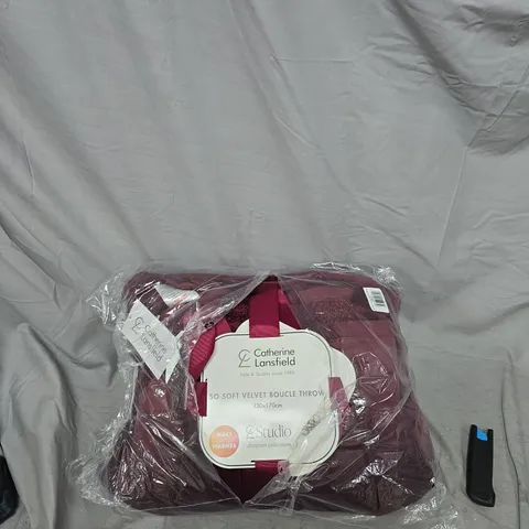 CATHERINE LANSFIELD SO SOFT VELVET BOUCLE THROW – BURGUNDY, 130X170 CM