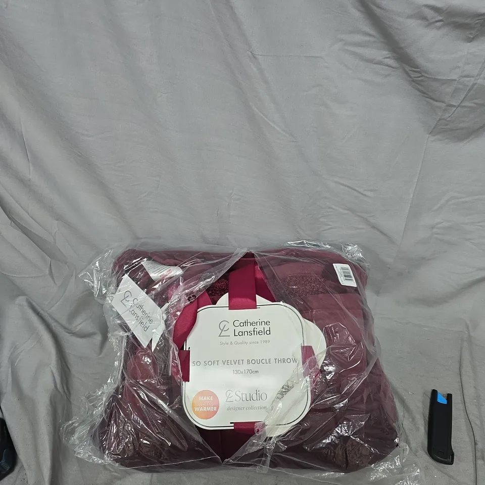 CATHERINE LANSFIELD SO SOFT VELVET BOUCLE THROW – BURGUNDY, 130X170 CM