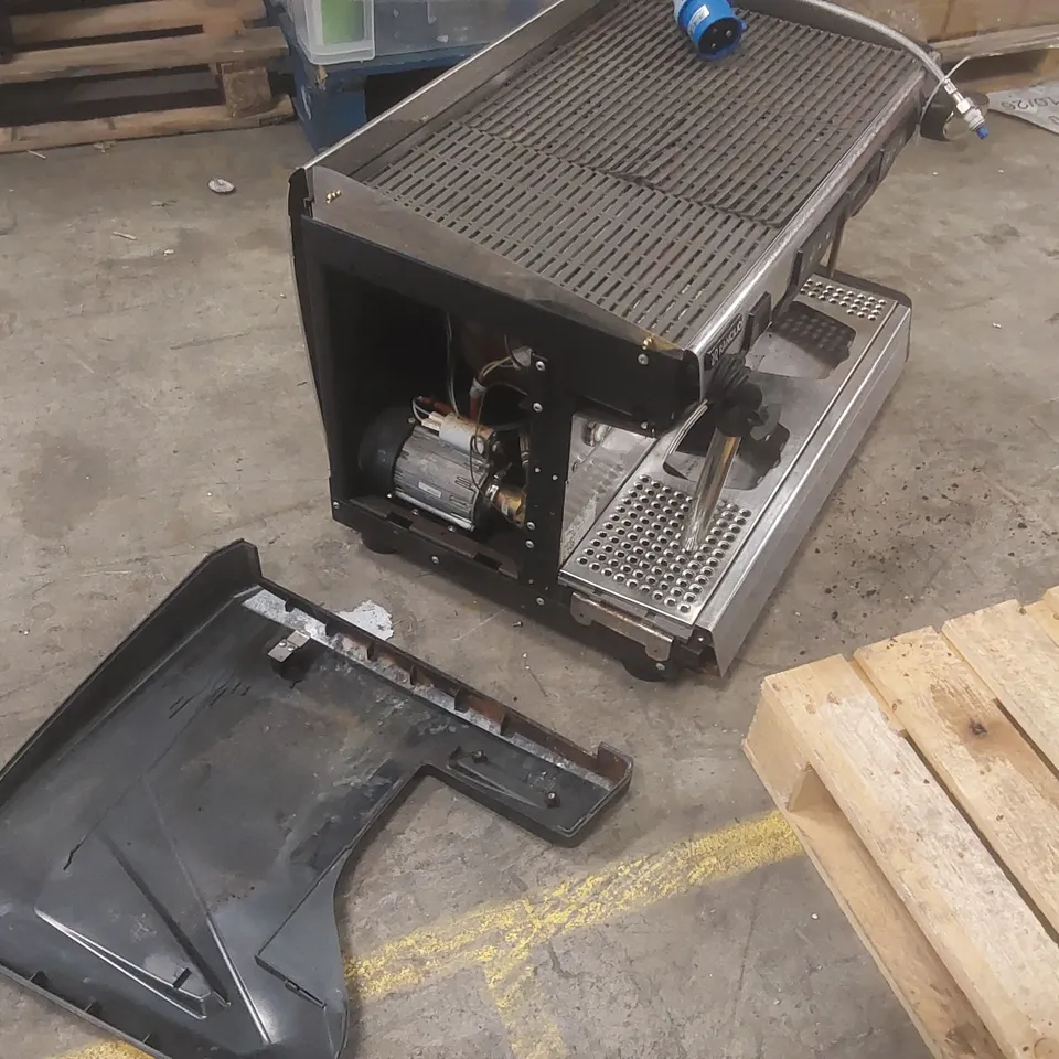 RANCILIO CLASSE 7 COMMERCIAL 2 GROUP COFFEE MACHINE