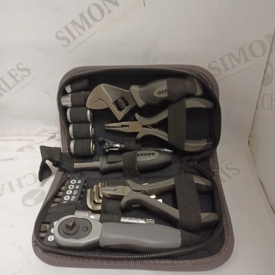 OXFORD MOTORCYCLE UNDERSEAT TOOL KIT 