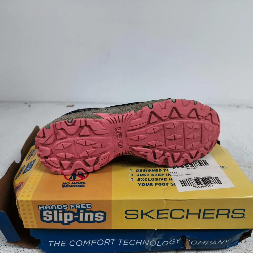 SKECHERS BLACK/PINK TRAINERS SIZE 5 BOXED