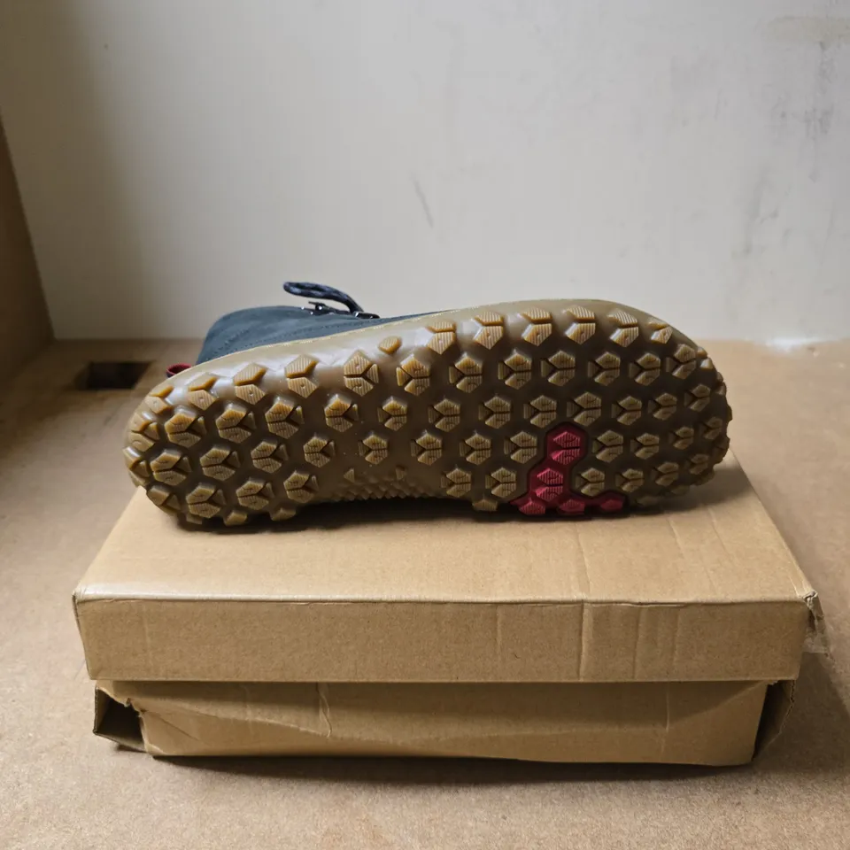 BOXED PAIR OF VIVOBAREFOOT WATERPROOF HIKING BOOT – 6.5