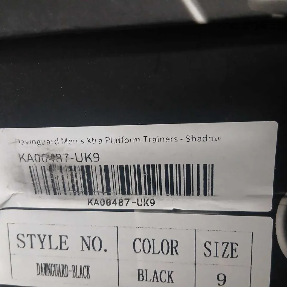 KOI DANGUARD MEN’S XTRA PLATFORM TRAINERS – SHADOW, UK9 (BLACK) 