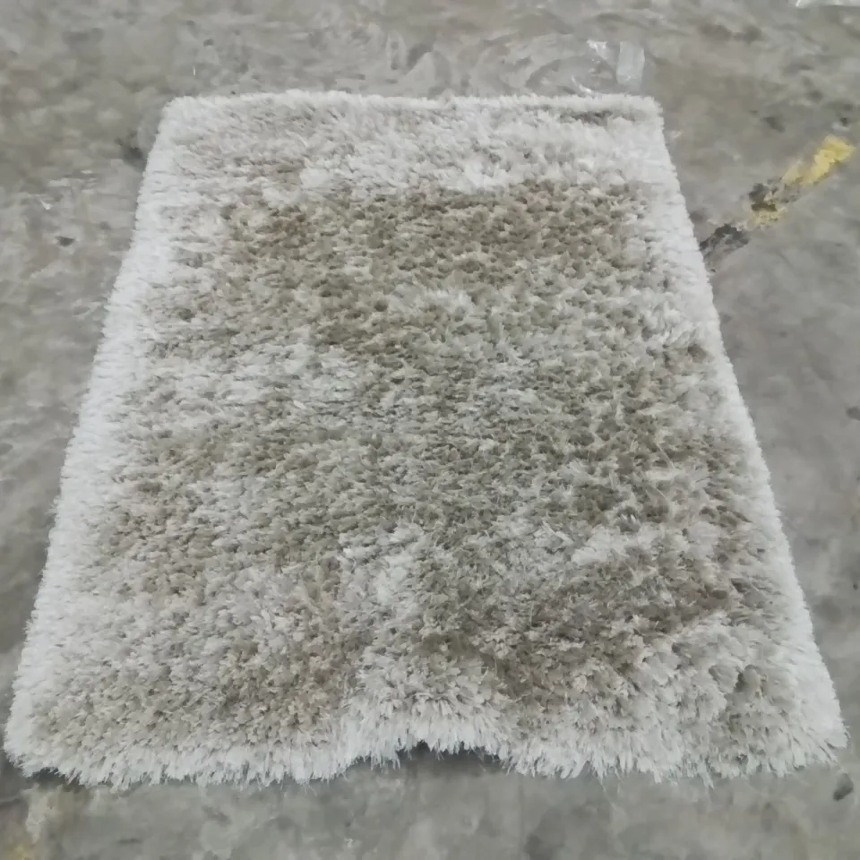 QUALITY DESIGNER AREA RUG - APPROXIMATELY 180X130