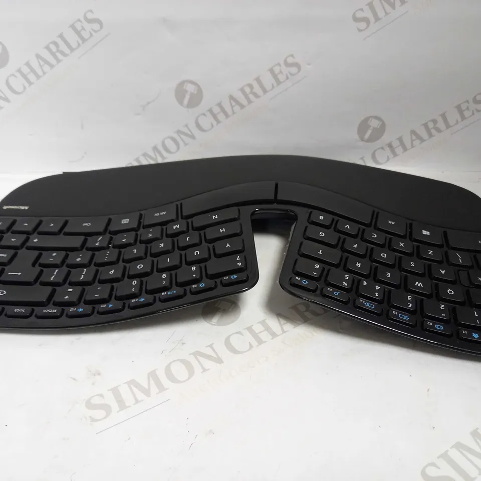 MICROSOFT SCULPT ERGONOMIC DESKTOP KEYBOARD