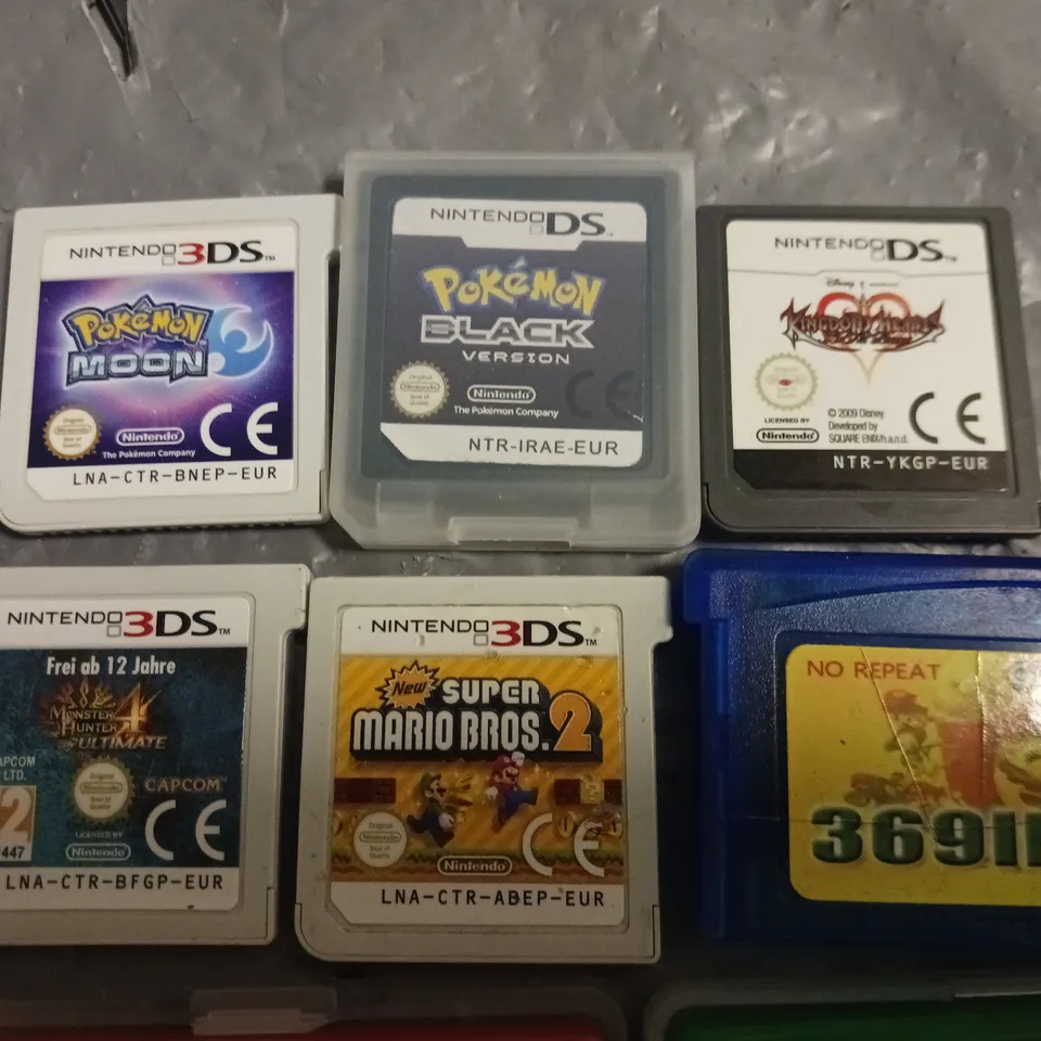 LOT OF 8 ASSORED NINTEDO DS & 3DS GAMES TO INCLUDE POKEMON MOON, BLACK AND LEAF AND SUPER MARIO BROS 2