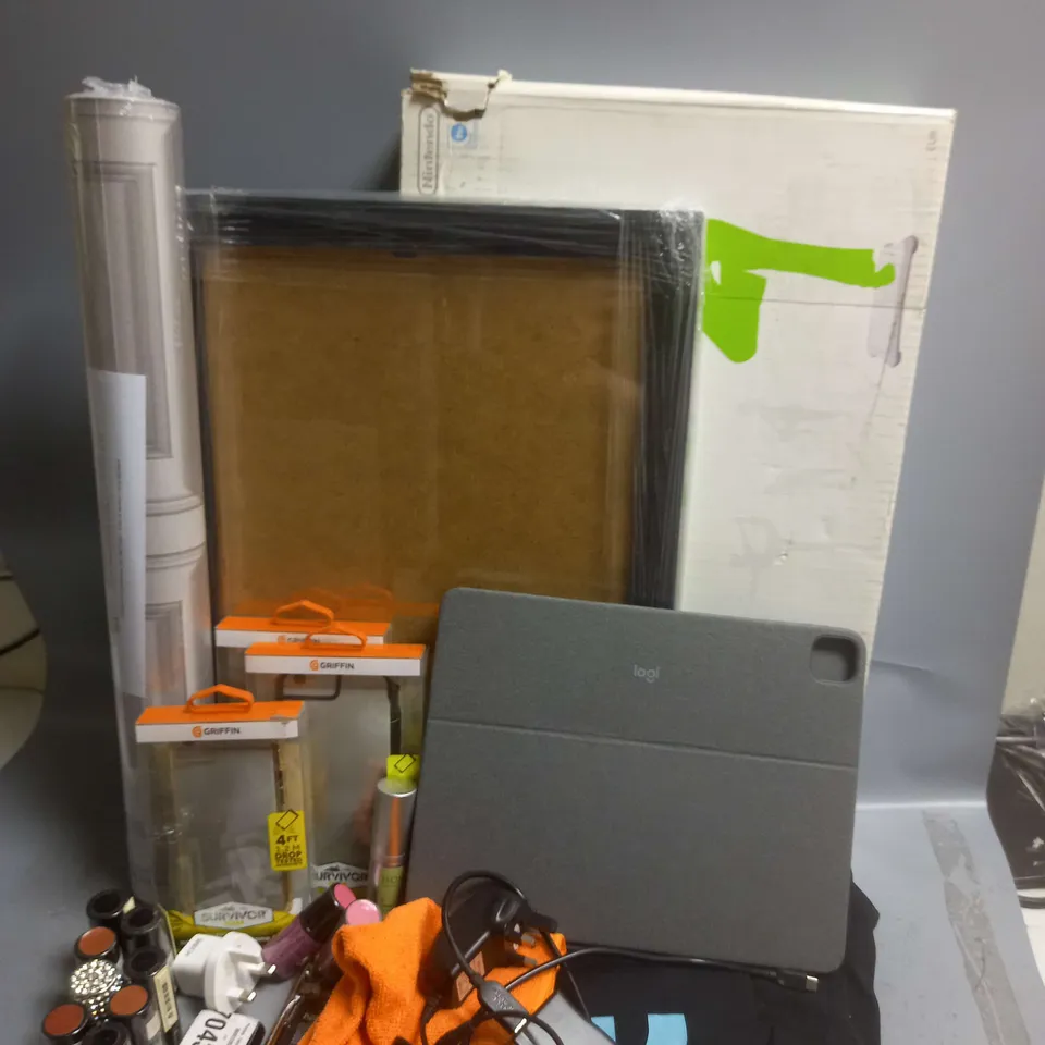 LARGE BOX OF APPROX 50 ASSORTED HOUSEHOLD ITEMS TO INCLUDE NINTENDO WIIFIT, LOGITECH KEYBOARD CASE, PHONE CASES ETC
