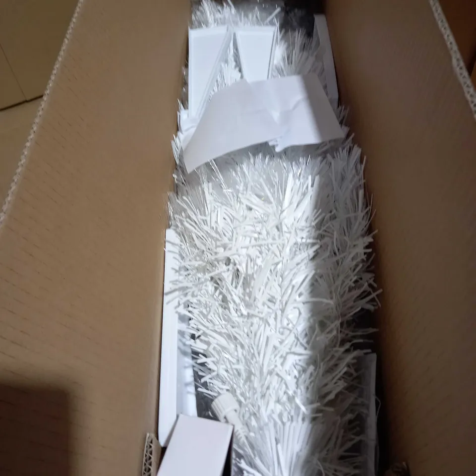 5FT WHITE FIBRE OPTIC TREE