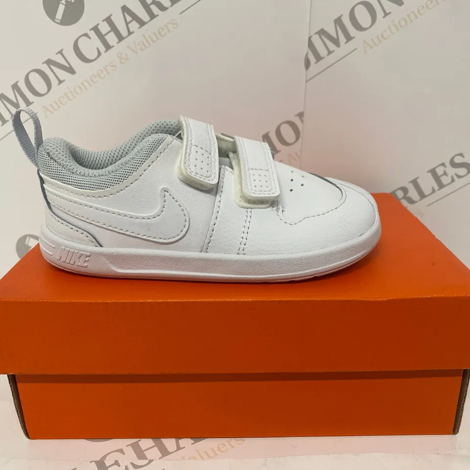 BOXED PAIR OF NIKE PICO 5 WHITE TRAINERS KIDS SIZE 6.5