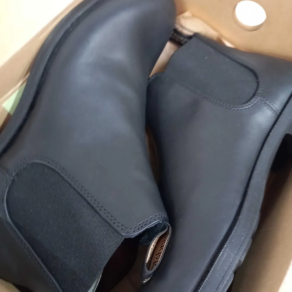 BOXED BLUNDSTONE MEN'S DRESS ANKLE BOOTS, BLACK - SIZE 10