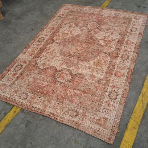 ORIENTAL-STYLE AREA RUG IN PINK/RED TONES APPROXIMATELY 160×230CM