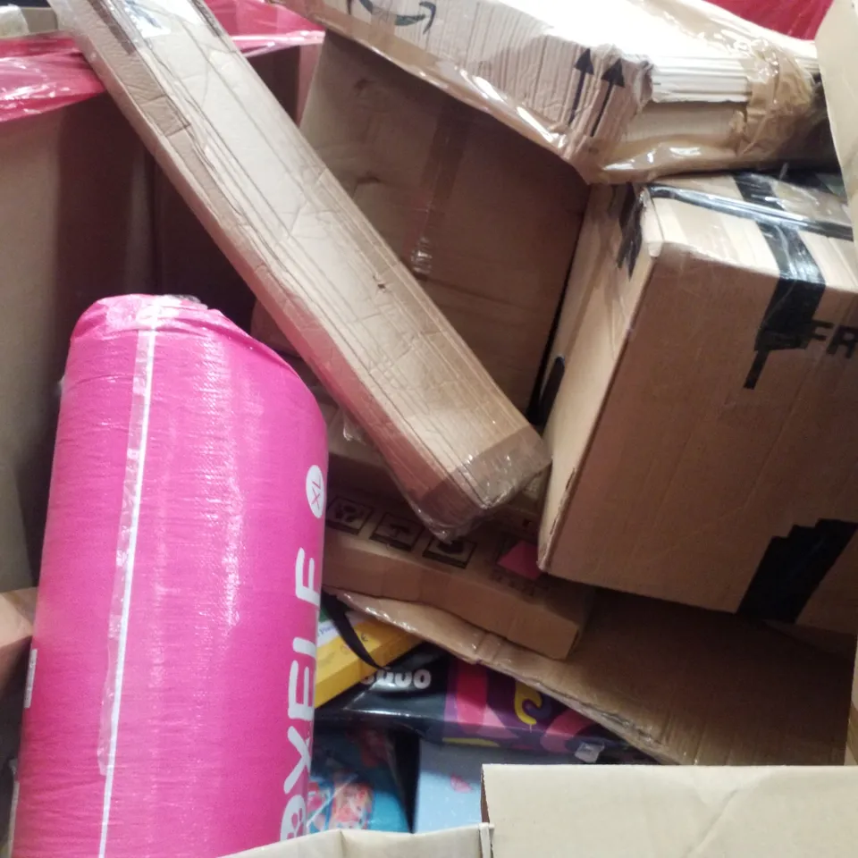 PALLET CONTAINING ASSORTED PRODUCTS INCLUDING OFFICE DESK, CUDDLY BAG FOR RADIATORS, PUZZLE MAT, DUAL ZONE AIR FRYER & TRADITIONAL TABLETOP EASEL 
