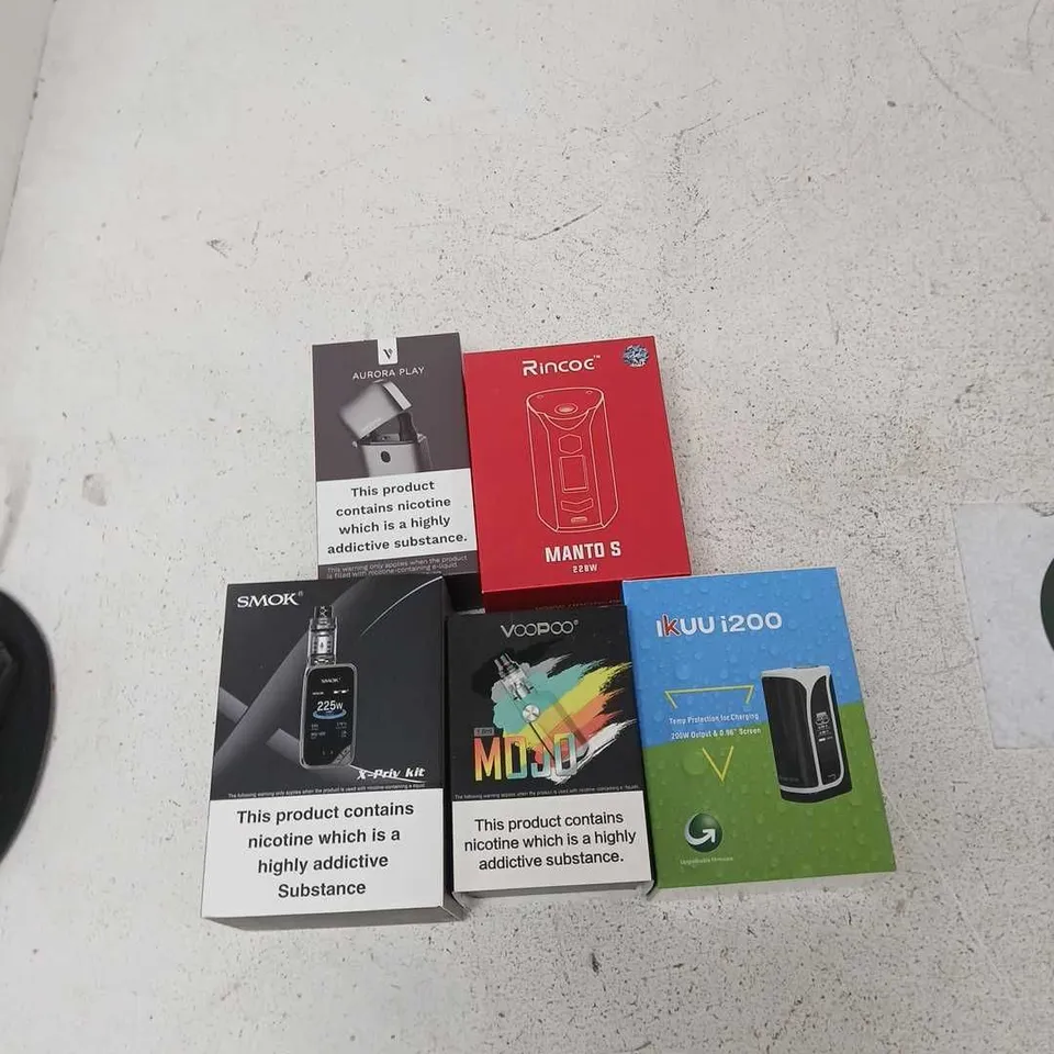 BOX OF APPROXIMATELY 35 ASSORTED E-CIGARETTES AND COMPONENTS TO INCLUDE: SMOK X-PRIV KIT 