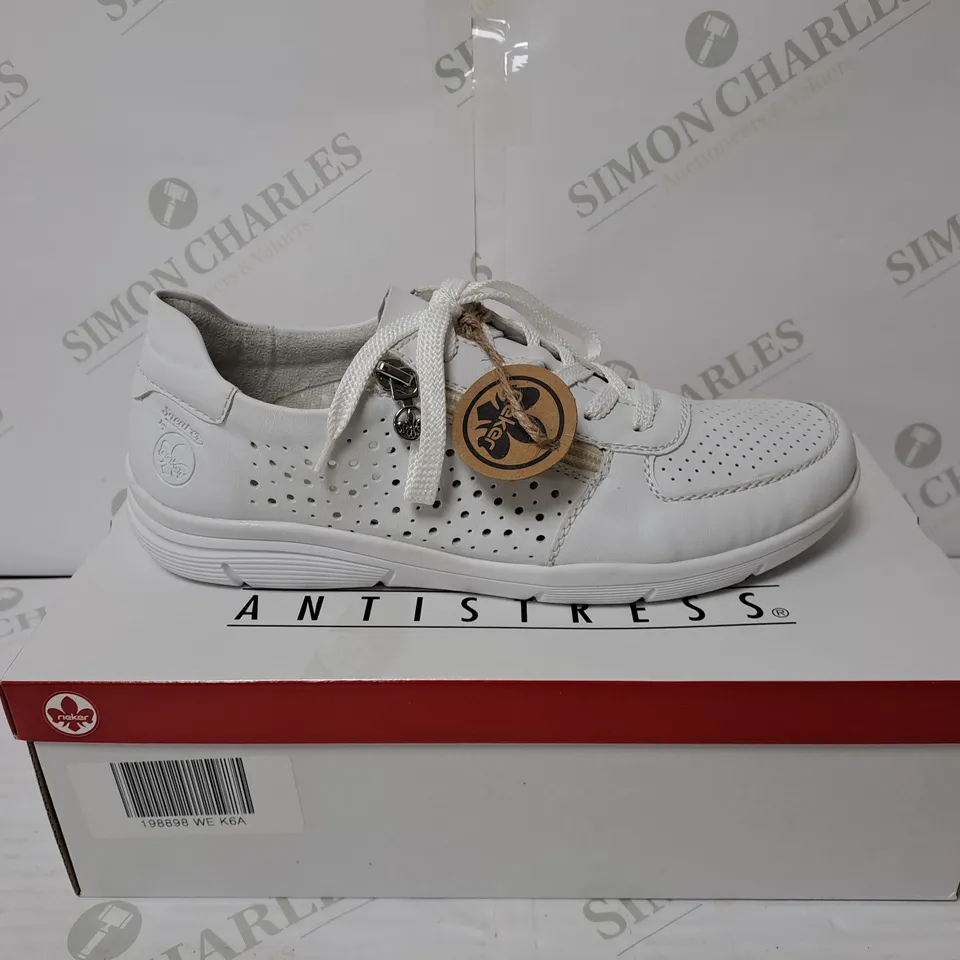 BOXED PAIR OF RIEKER ANTISTRESS SHOES - WHITE // SIZE: 40 EU