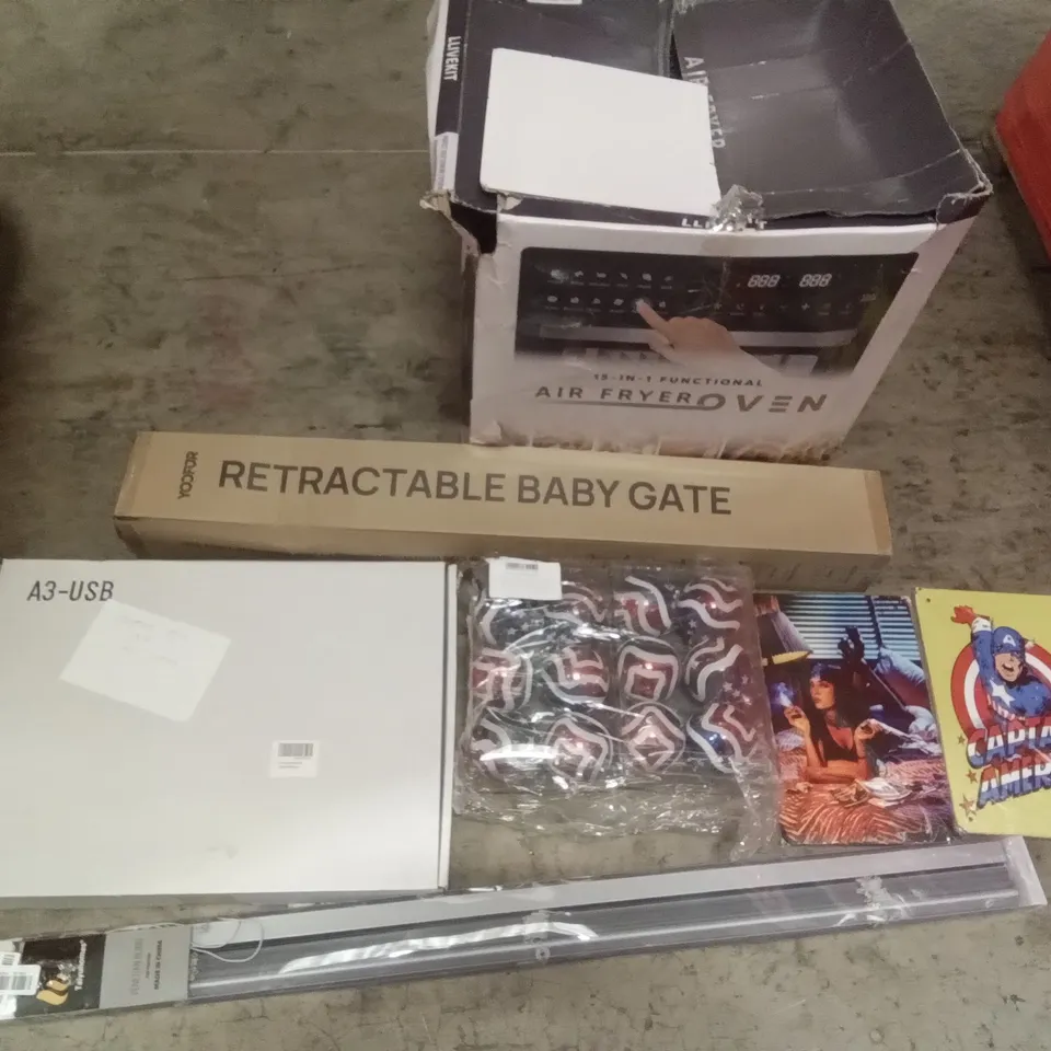 PALLET OF ASSORTED ITEMS INCLUDING AIR FRYER OVEN, METAL POSTERS, TAIYUHOMES VENETIAN BLIND, A3 DIAMOND PAINTING KIT, RETRACTABLE BABY GATE, CHRISTMAS BAUBLE SET