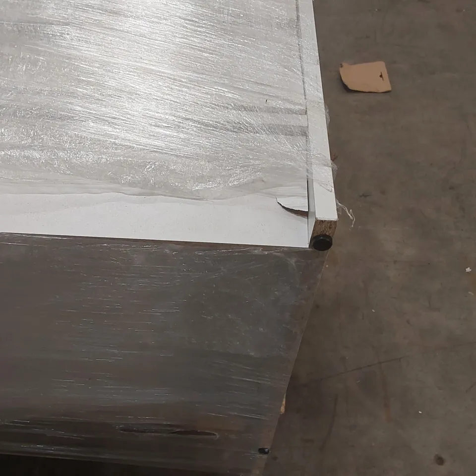 DESIGNER 4-DOOR, 6-DRAWER WOODEN WARDROBE 