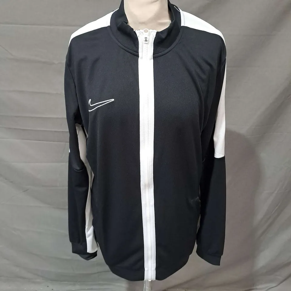 NIKE SLIM FIT ZIP UP JACKET IN BLACK/WHITE SIZE L