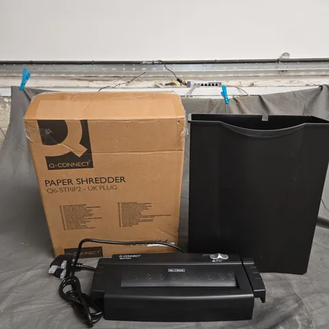 BOXED Q-CONNECT PAPER SHREDDER IN BLACK