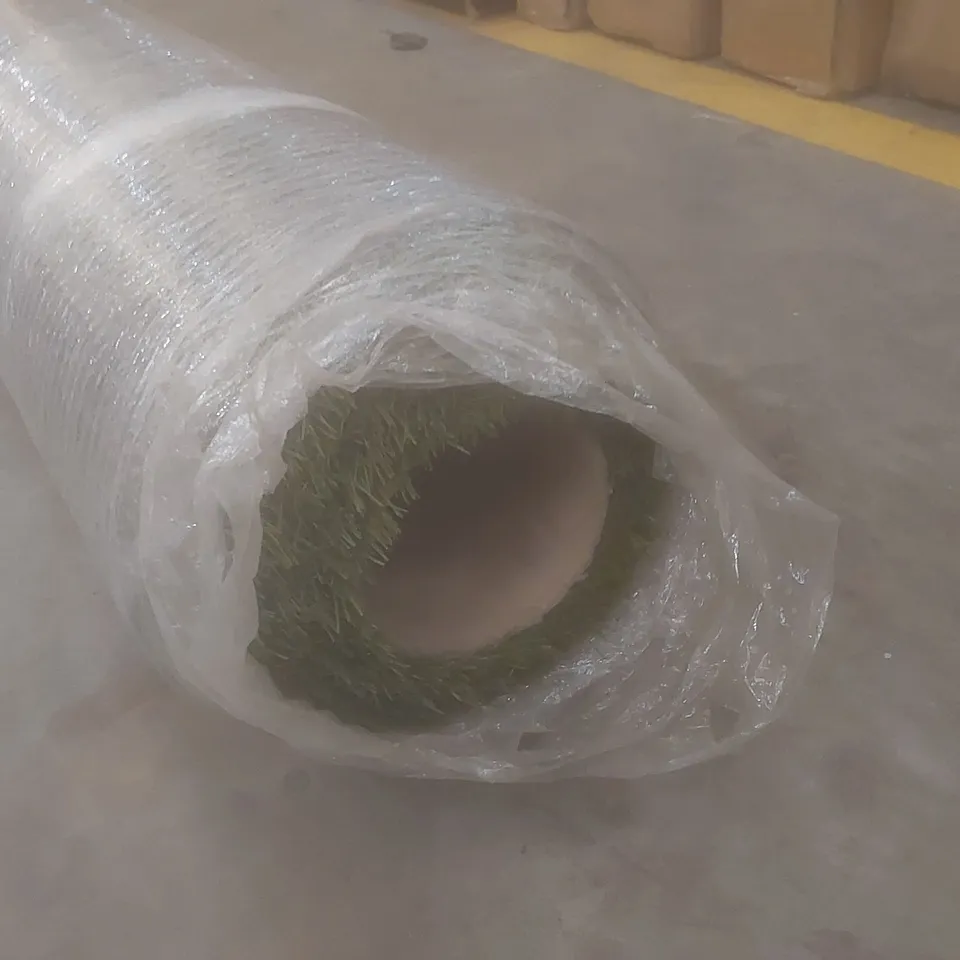 ROLL OF ASTRO TURF/FAUX GRASS