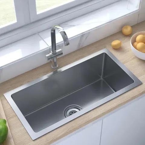 BOXED DORINDA HANDMADE KITCHEN SINK WITH STRAINER STAINLESS STEEL