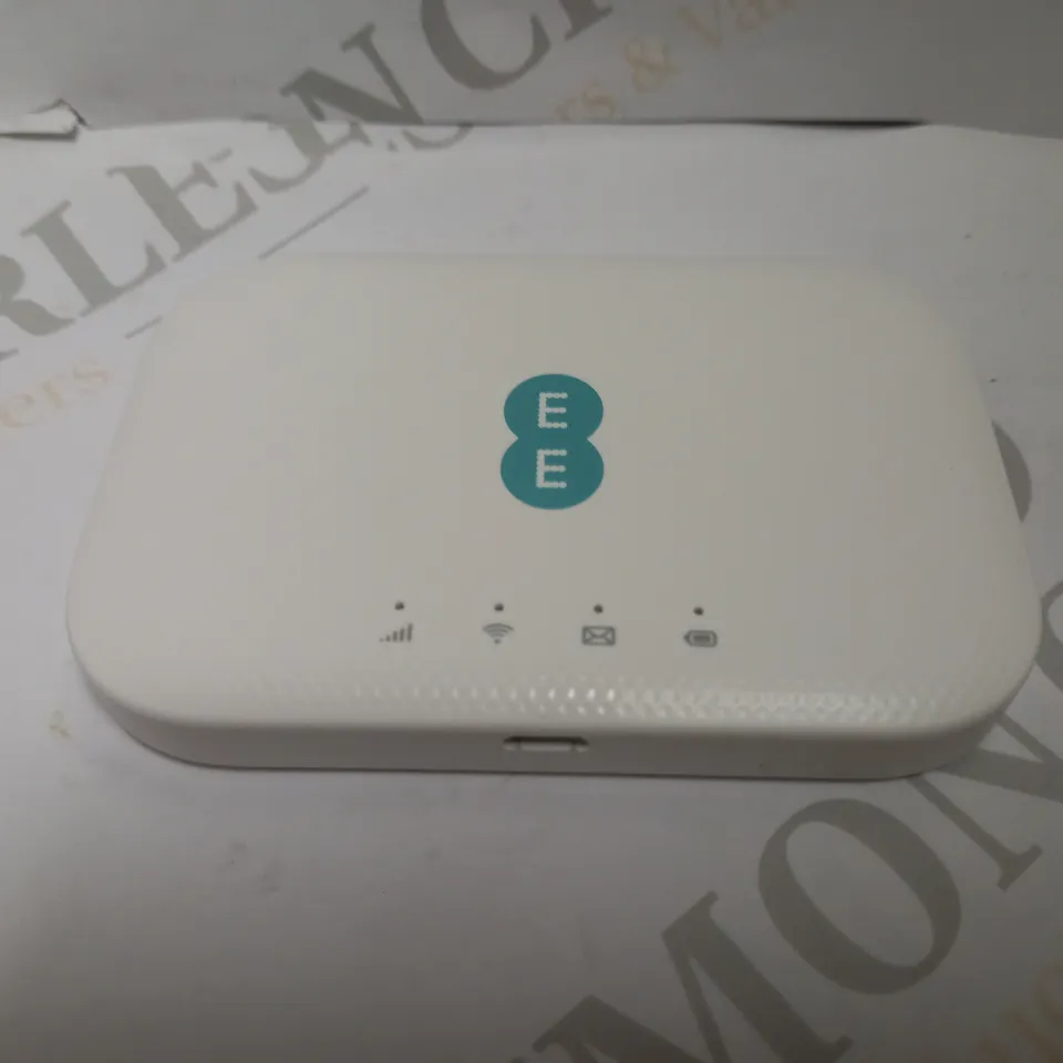 EE MINI HUB