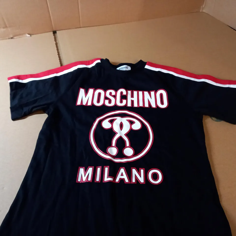 MOSCHINO TEEN BLACK/RED/WHITE TSHIRT - SIZE UNKNOWN