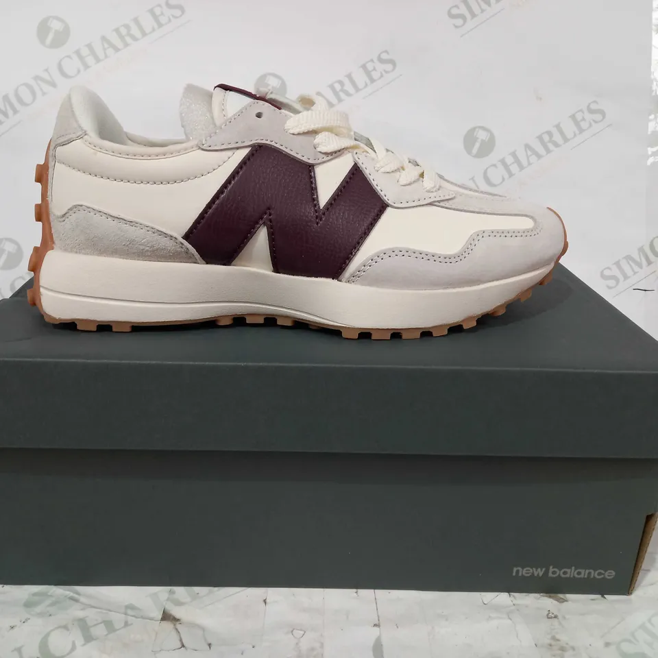 BOXED PAIR OF NEW BALANCE 327 SHOES IN CREAM/BROWN UK SIZE 6.5