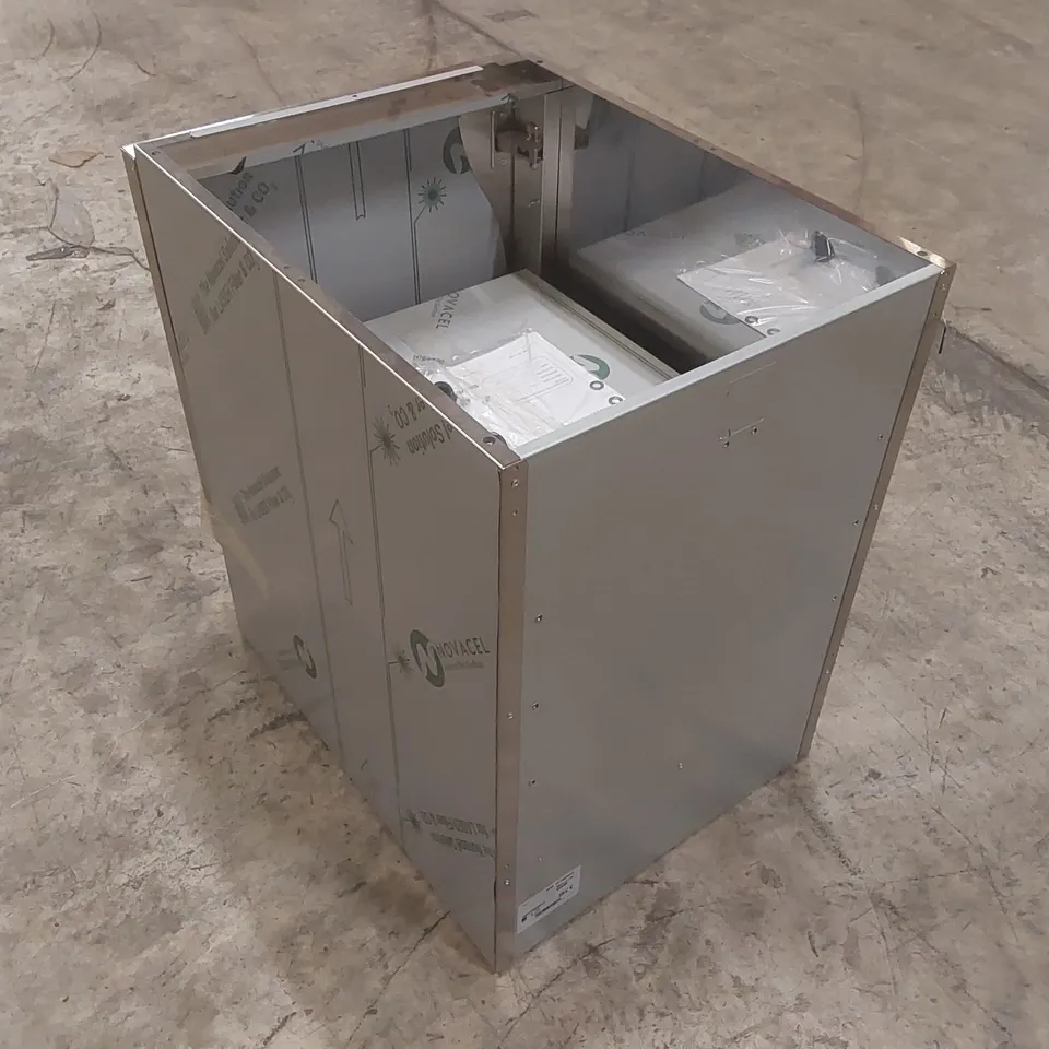 BOXED LINCAT SILVER LINK 600 HEATED AND AMBIENT PEDESTAL