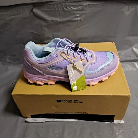 BOXED PAIR OF MOUNTAIN WAREHOUSE APPROACH KIDS RUNNING TRAINER IN LILAC SIZE UK 4