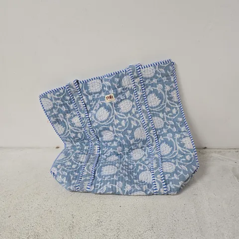 BLUE FLORAL QUILTED RUH CRAFTED BAG