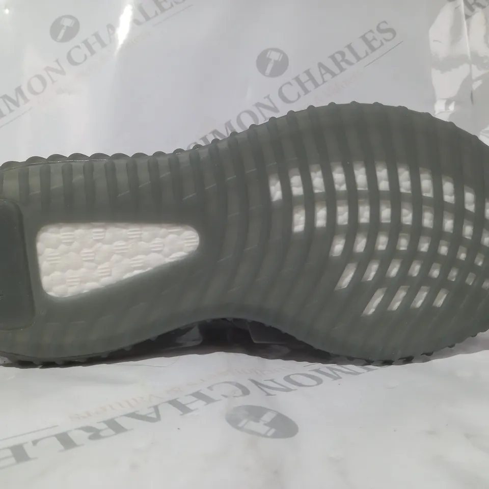 PAIR OF ADIDAS YEEZY SHOES IN GREY UK SIZE 9.5