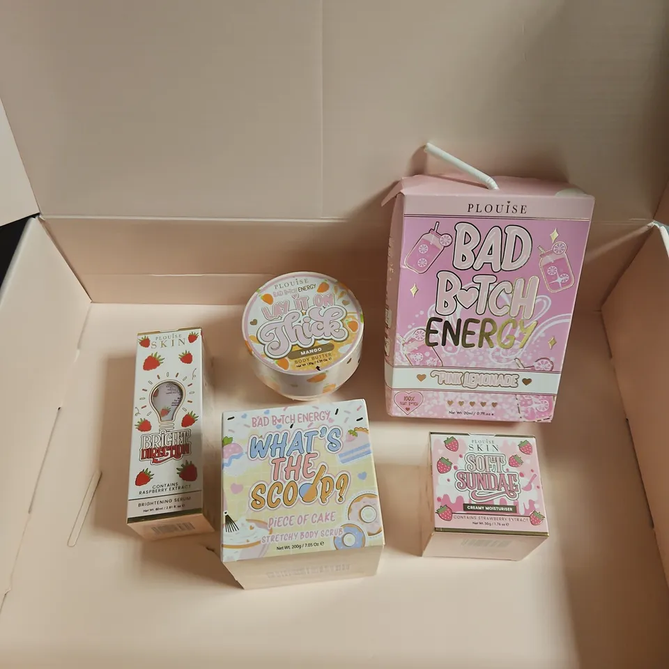 PLOUISE LOT OF 5 ASSORTED COSMETIC PRODUCTS TO INCLUDE - CREAMY MOISTURISER - STRETCHY BODY SCRUB - BRIGHTENING SERUM - ETC