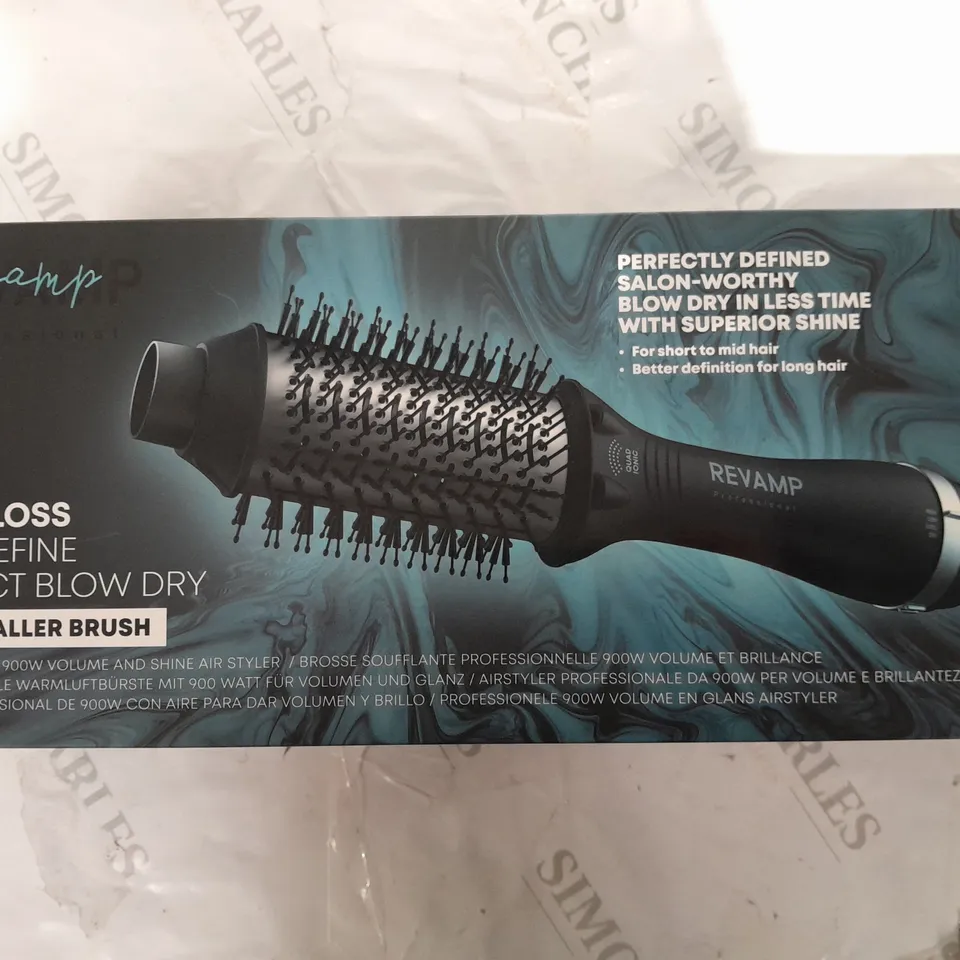 BOXED REVAMP PROGLOSS PRO DEFINE PERFECT BLOW DRY / SMALLER BURSH (DR-1950-GB)