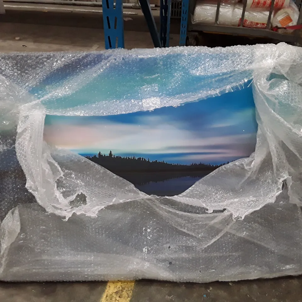 BOXED NORTHERN LIGHTS LAKE DREAM LAKE - WRAPPED CANVAS