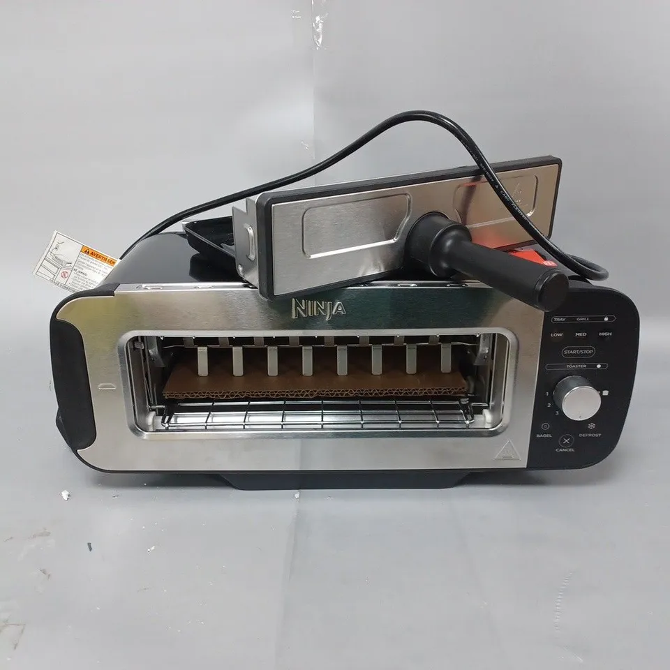 BOXED NINJA 2 IN 1 TOASTER & GRILL ST100UK