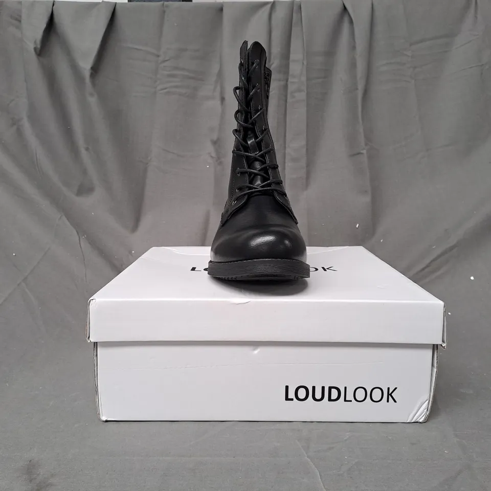 BOXED PAIR OF LOUDLOOK BOOTS IN BLACK EU SIZE 41