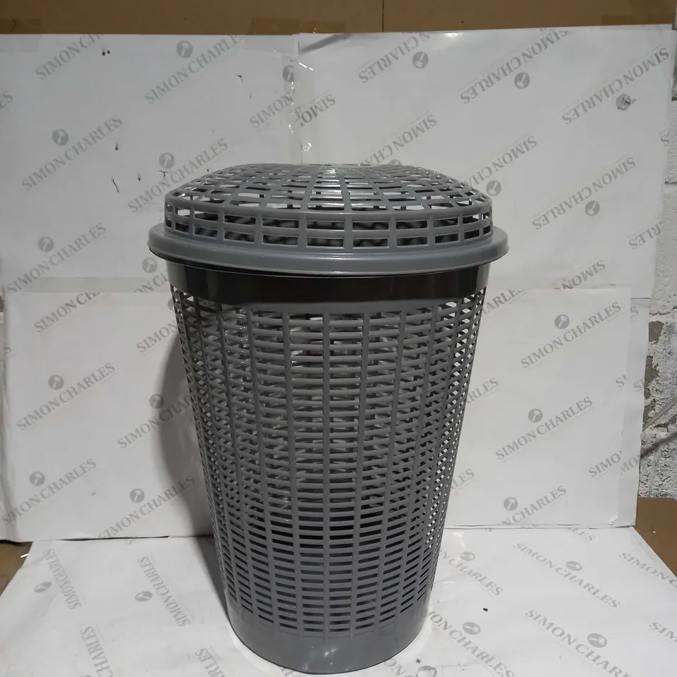 GREY LAUNDRY BASKET 