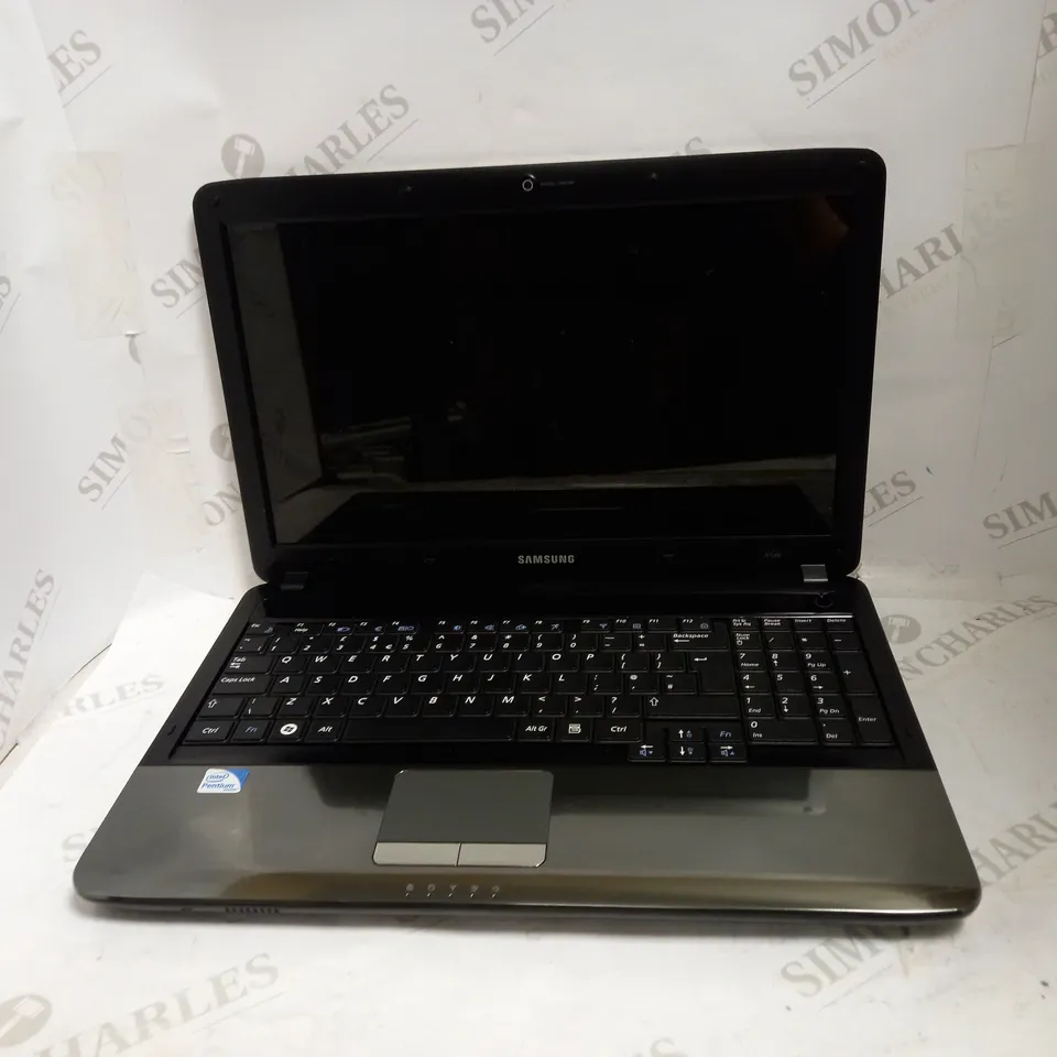 SAMSUNG R540 LAPTOP