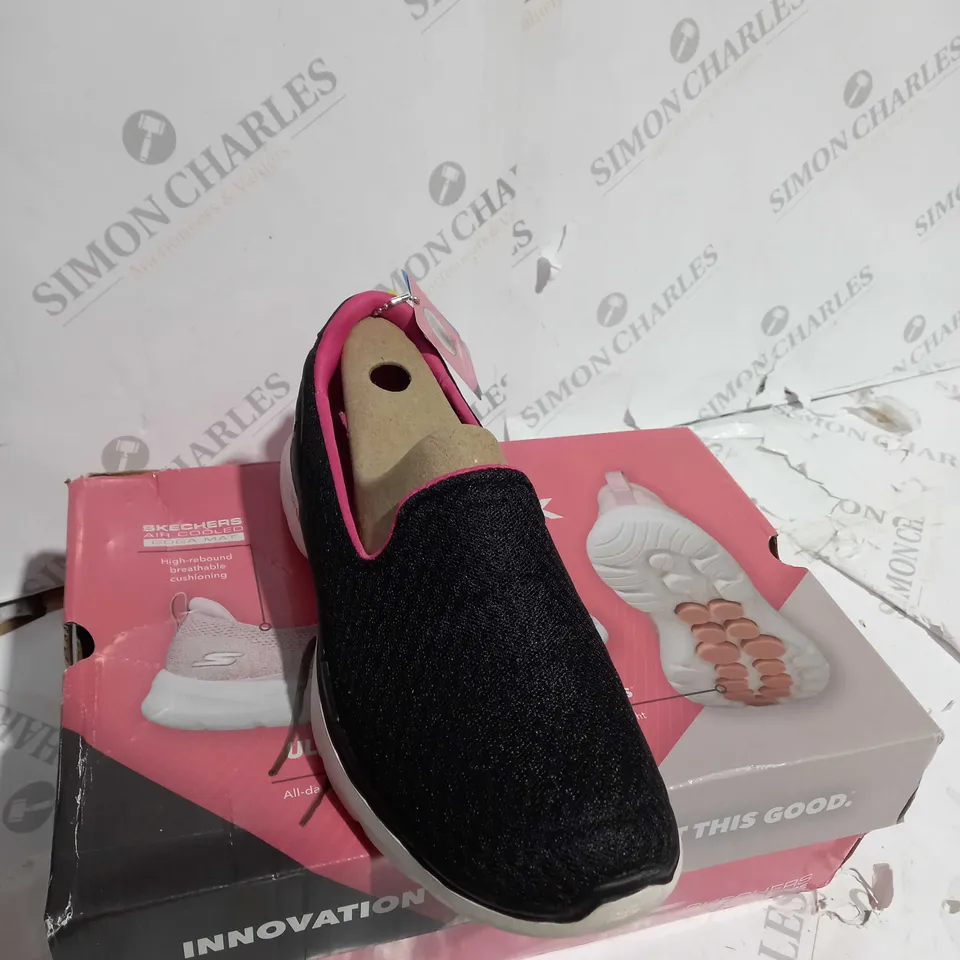 PAIR OF BOXED SKECHERS GO WALK 6, BLACK & FUSCHIA, UK SIZE 6