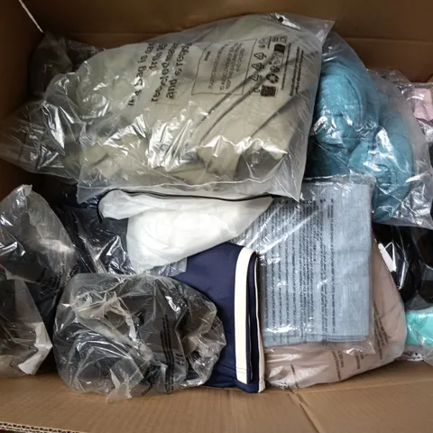 APPROXIMATELY 30 ASSORTED CLOTHING ITEMS IN VARIOUS SIZES, STYLES & COLOURS TO INCLUDE BRANDS SUCH AS BOOHOO MAN, H&M, ASOS, ETC - COLLECTION ONLY