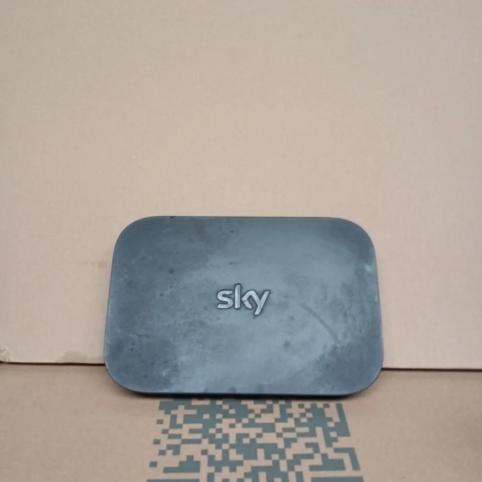 BOX OF APPROXIMATELY 10 ASSORTED GOODS INCLUDING PLUSNET AND SKY WIFI ROUTERS AND XBOX 360 AC POWER SUPPLY