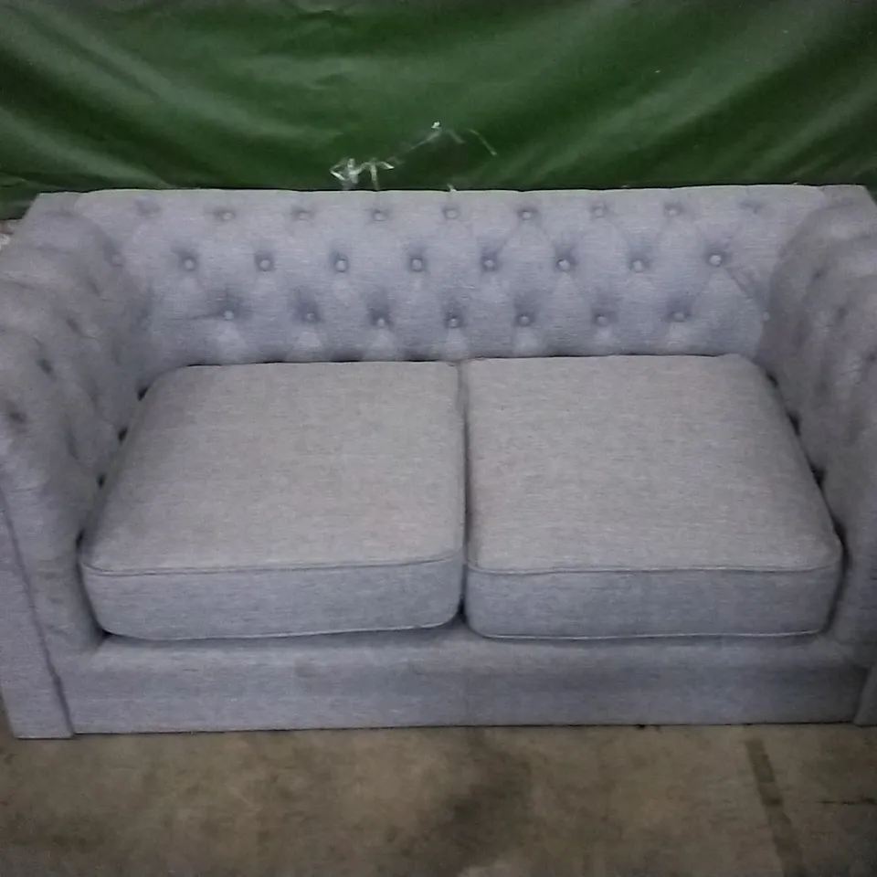 DESIGNER LIGHT GREY FABRIC CHESTERFIELD STYLE 2 SEATER SOFA