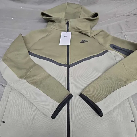 KIDS NIKE TECH FULL ZIP JACKET - SIZE XL